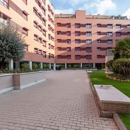 Relajate Despues De Patear Madrid Apartman Kültér fotó