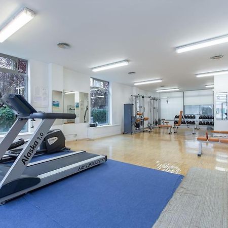 Relajate Despues De Patear Madrid Apartman Kültér fotó