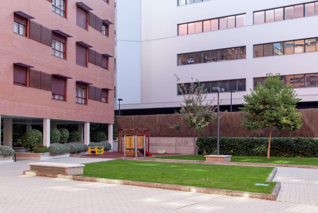 Relajate Despues De Patear Madrid Apartman Kültér fotó