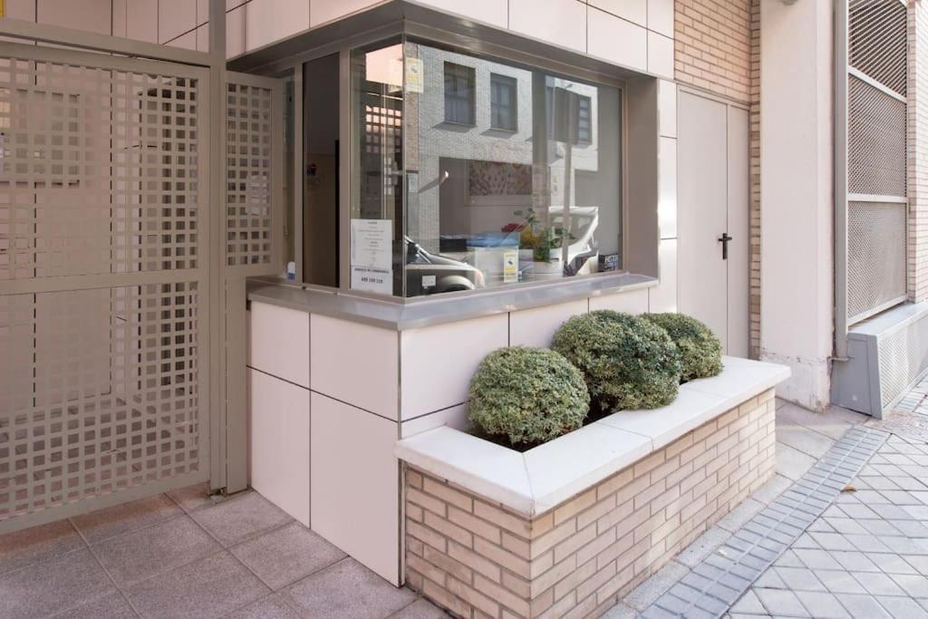 Relajate Despues De Patear Madrid Apartman Kültér fotó